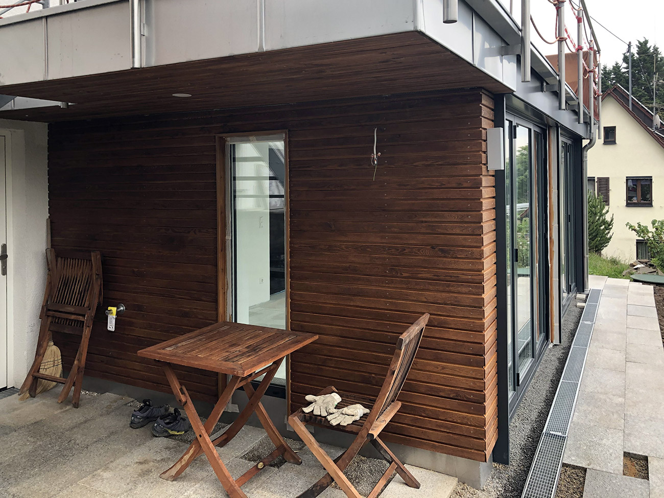 Anbau aus sibirischer Lärche, Stülpschalung, Höfingen